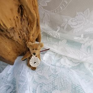 Cute tiny Boyds Bears Wuzzies